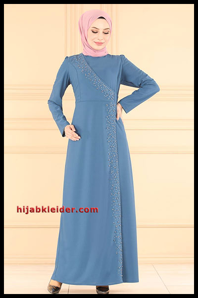 Hijab-Kleid in Übergröße 13 (ModaSelvim Wintermode 2023) | Trendige Hijab Kleider von 2023